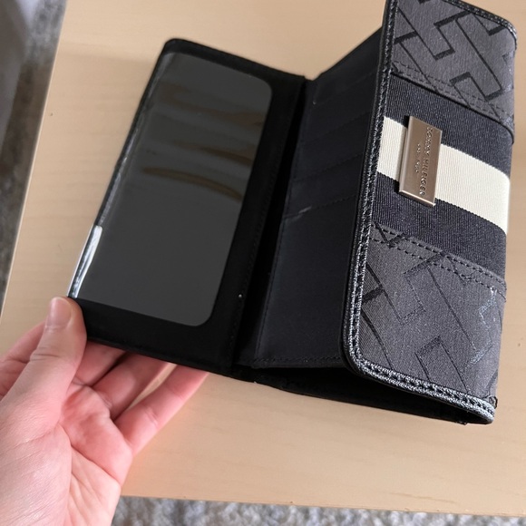 Tommy Hill wallet/clutch - Picture 6 of 6